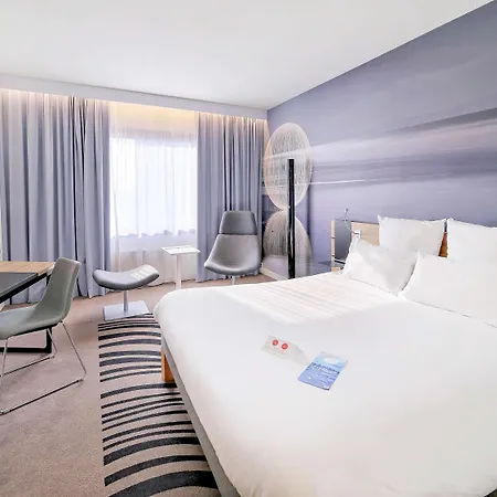 Novotel Centrum Hotel 4*