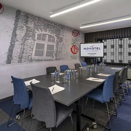 Novotel Centrum فندق كاتوفيتسه