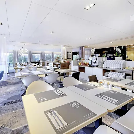 Novotel Centrum Отель 4*