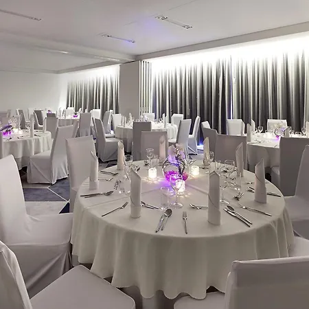 Novotel Centrum Hotel 4*