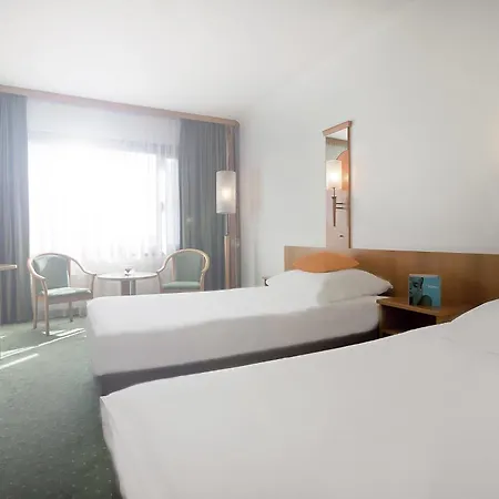 ノボテル セントラム 4*