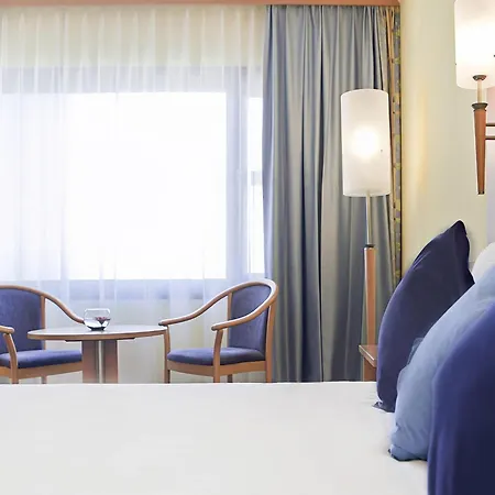 Novotel Centrum Hotel 4*