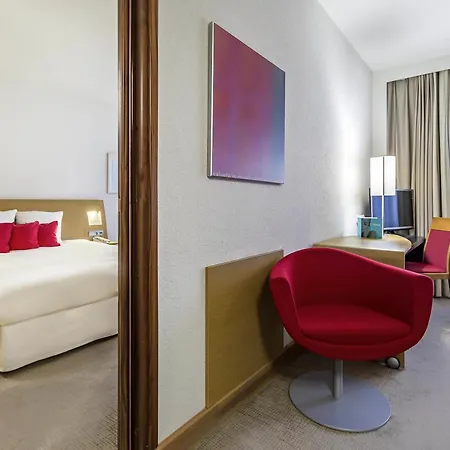 فندق Novotel Centrum 4*