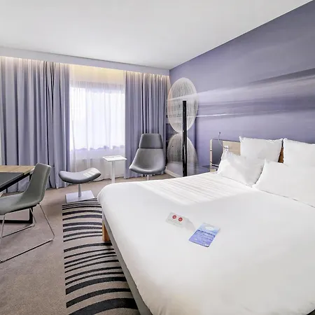 Novotel Centrum Hotel 4*