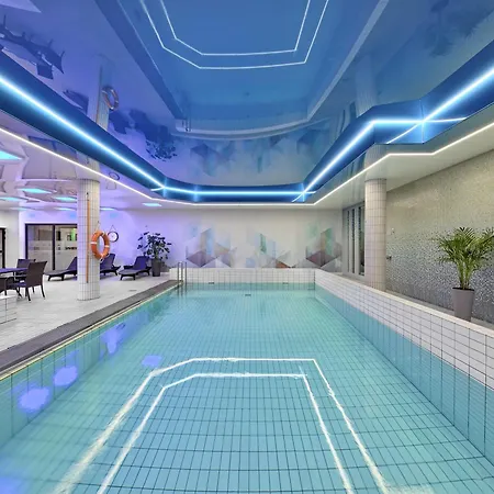 Novotel Centrum Hotel 4*
