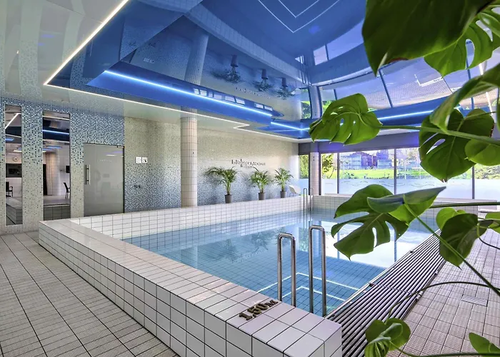 فندق Novotel Centrum 4*