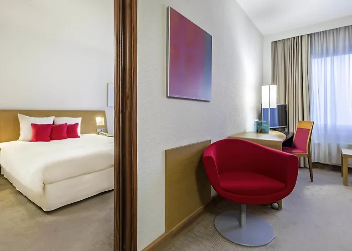 فندق Novotel Centrum 4*